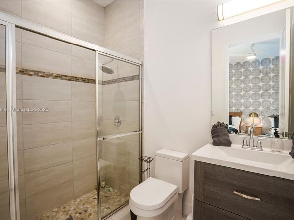 11 NW 122nd Ave, Miami FL 33182