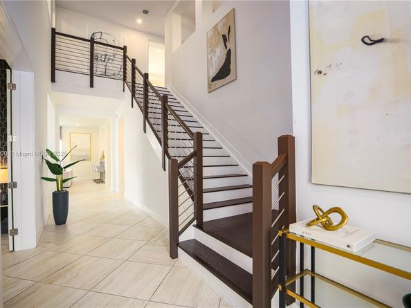 11 NW 122nd Ave, Miami FL 33182