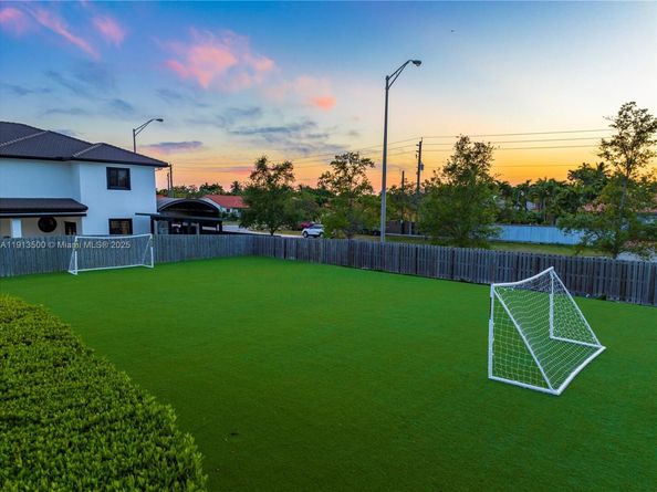 11 NW 122nd Ave, Miami FL 33182