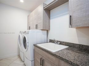 11 NW 122nd Ave, Miami FL 33182