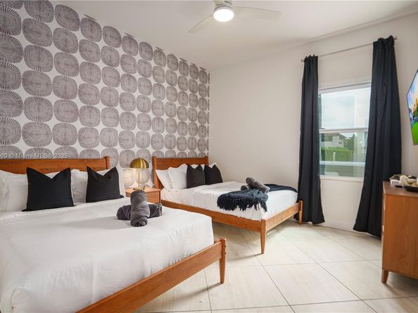 11 NW 122nd Ave, Miami FL 33182