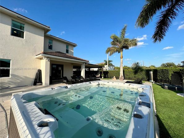 11 NW 122nd Ave, Miami FL 33182