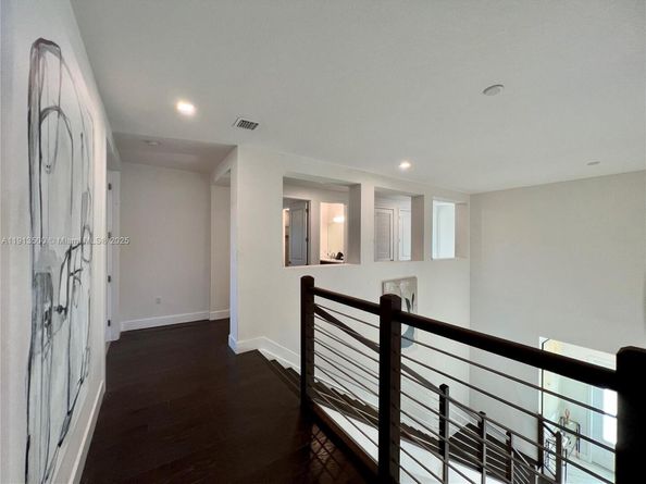 11 NW 122nd Ave, Miami FL 33182