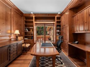 1460 S Treasure Dr, North Bay Village FL 33141