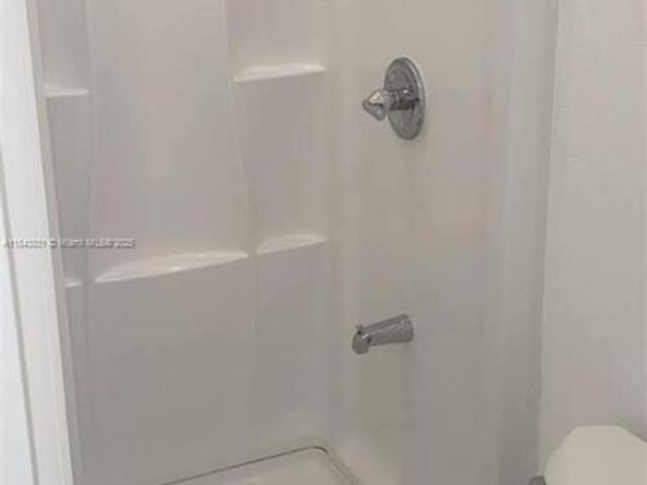 3617 NW 37th St, Lauderdale Lakes FL 33309