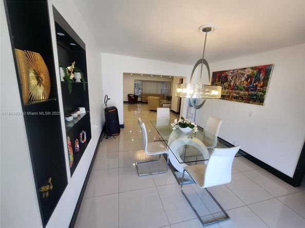 3617 NW 37th St, Lauderdale Lakes FL 33309