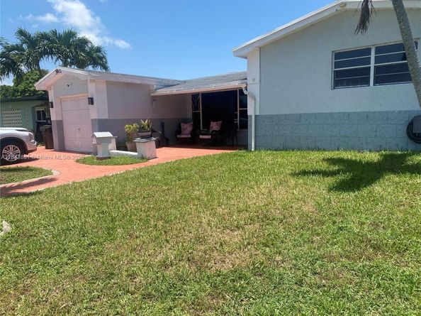 3617 NW 37th St, Lauderdale Lakes FL 33309