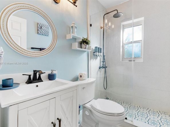 1401 SW 21st St, Miami FL 33145