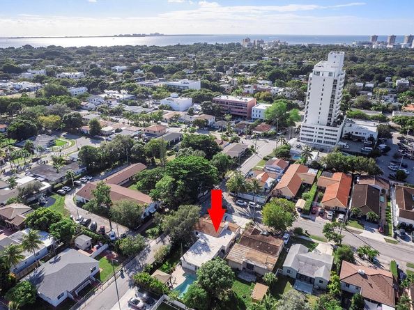 1401 SW 21st St, Miami FL 33145