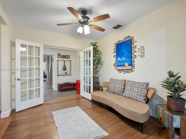 1401 SW 21st St, Miami FL 33145