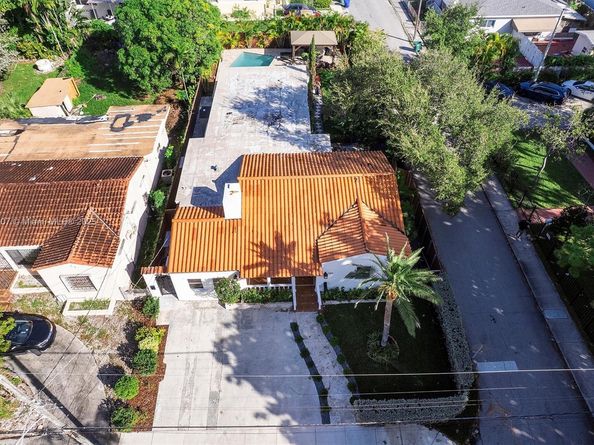 1401 SW 21st St, Miami FL 33145