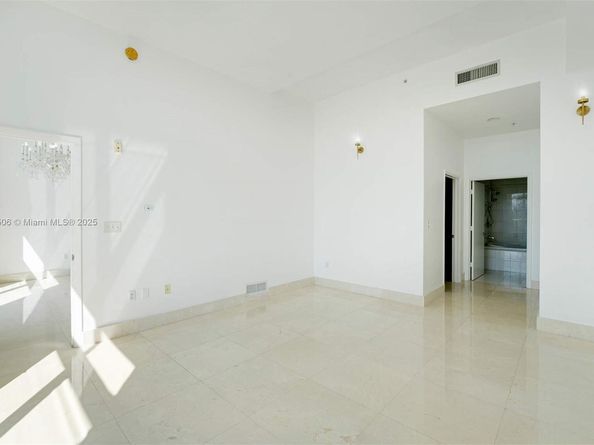 2001 Meridian Ave 516, Miami Beach FL 33139