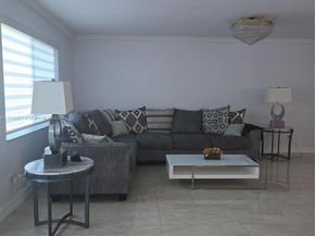 520 SW 90th Ct, Miami FL 33174