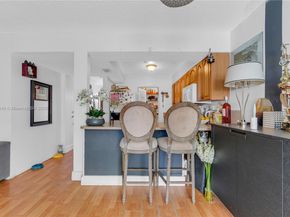 508 NW 11th St, Miami FL 33136