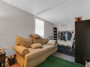 508 NW 11th St, Miami FL 33136