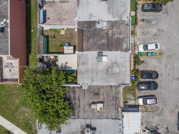 508 NW 11th St, Miami FL 33136