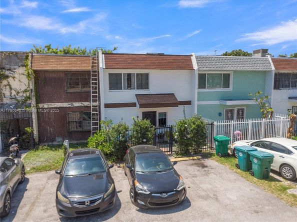 508 NW 11th St, Miami FL 33136