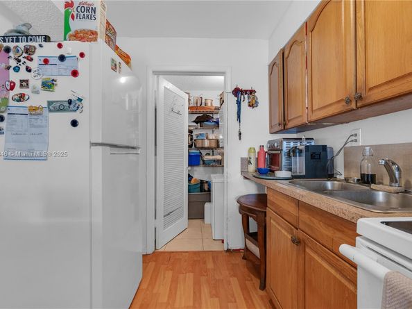 508 NW 11th St, Miami FL 33136