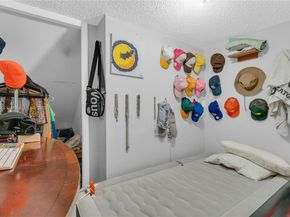 508 NW 11th St, Miami FL 33136