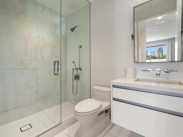 5053 Fisher Island Dr 5053, Miami Beach FL 33109