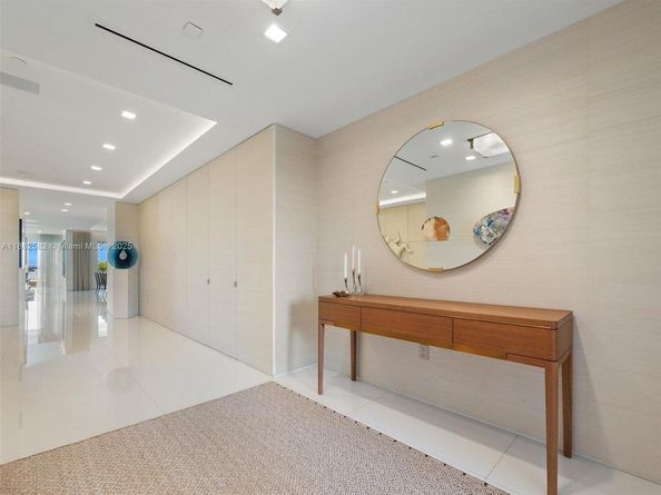 5053 Fisher Island Dr 5053, Miami Beach FL 33109