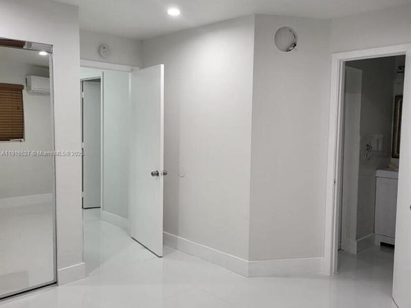 9375 SW 40th Ter 203, Miami FL 33165