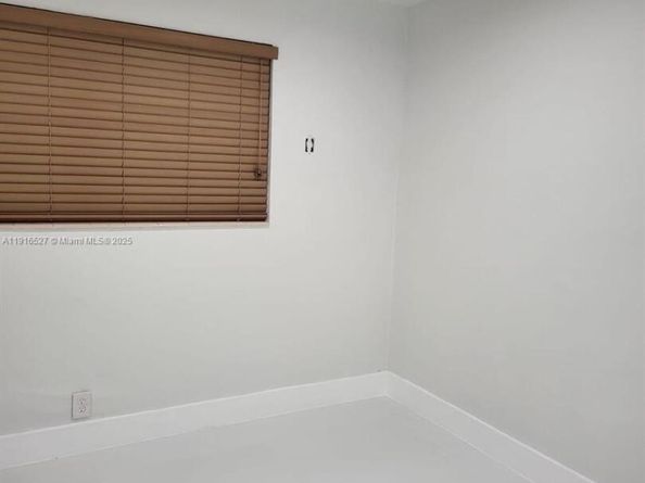 9375 SW 40th Ter 203, Miami FL 33165