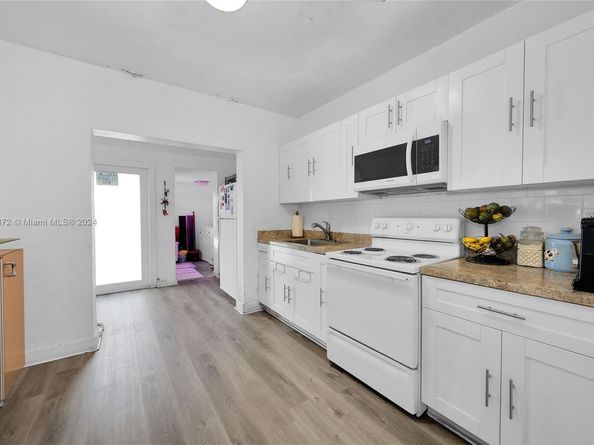 30 NW 24th Ave, Miami FL 33125