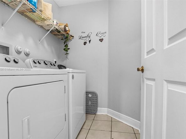 2791 La Paz Ave, Cooper City FL 33026