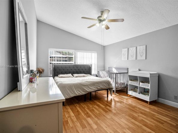 2791 La Paz Ave, Cooper City FL 33026