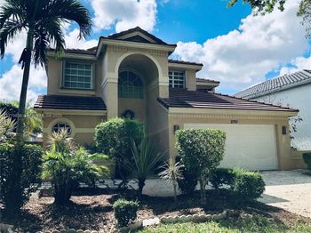 2791 La Paz Ave