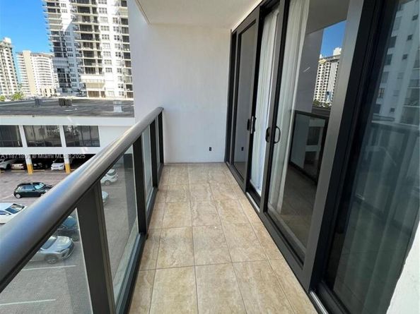 2301 S Ocean Dr 506, Hollywood FL 33019
