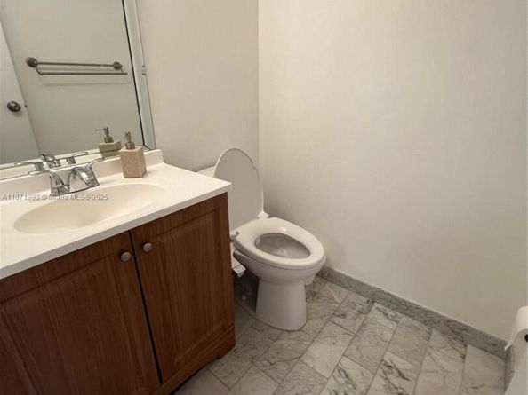 2301 S Ocean Dr 506, Hollywood FL 33019