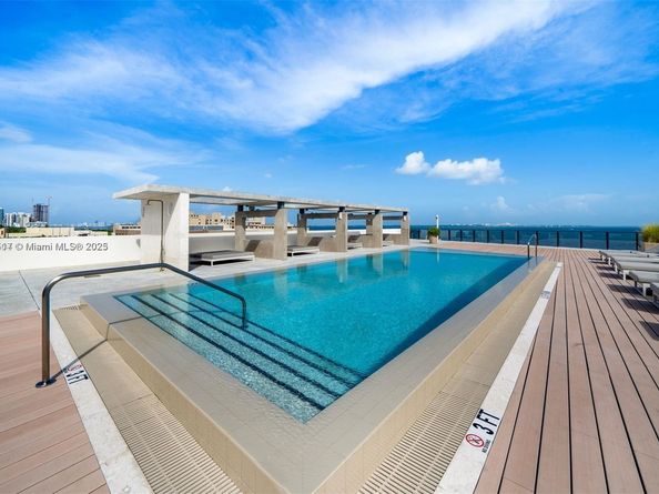 3581 E Glencoe St 605, Coconut Grove FL 33133