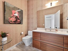 3581 E Glencoe St 605, Coconut Grove FL 33133