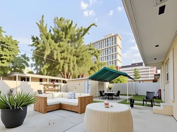 2701 SW 29th Ave, Miami FL 33133