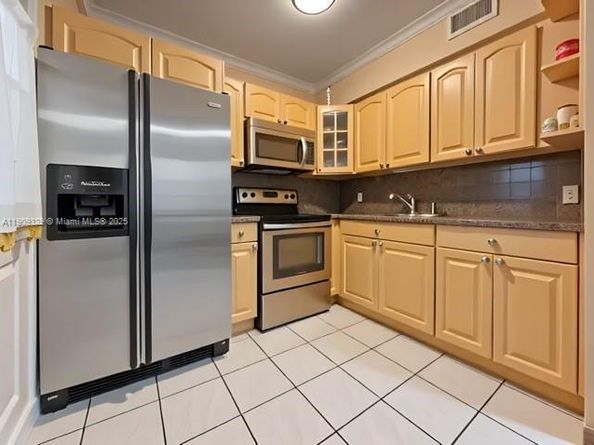 2701 SW 29th Ave, Miami FL 33133