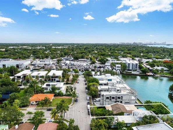 7701 NE 8th Ave, Miami FL 33138