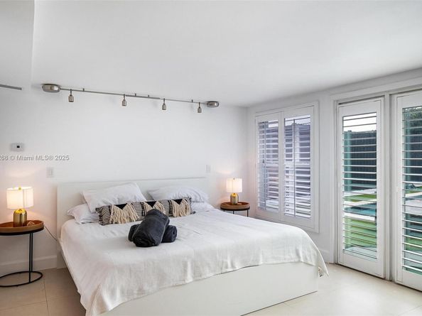 7701 NE 8th Ave, Miami FL 33138