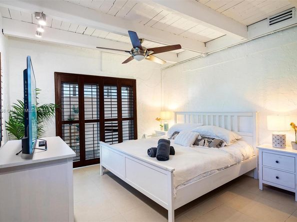 7701 NE 8th Ave, Miami FL 33138