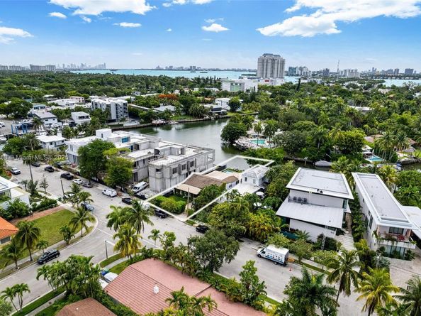 7701 NE 8th Ave, Miami FL 33138