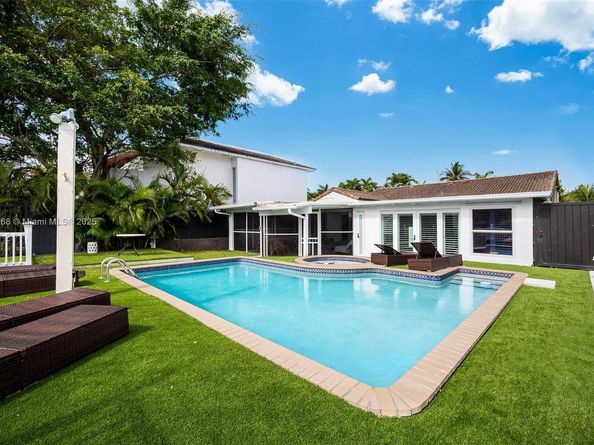 7701 NE 8th Ave, Miami FL 33138