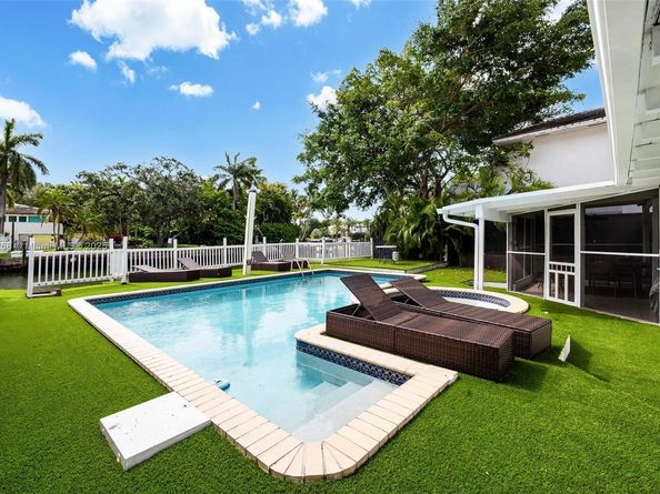 7701 NE 8th Ave, Miami FL 33138