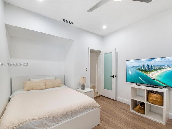 7701 NE 8th Ave, Miami FL 33138