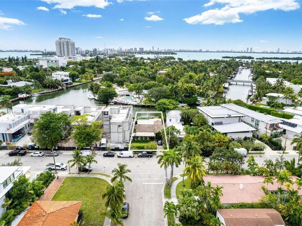 7701 NE 8th Ave, Miami FL 33138