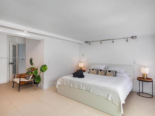 7701 NE 8th Ave, Miami FL 33138