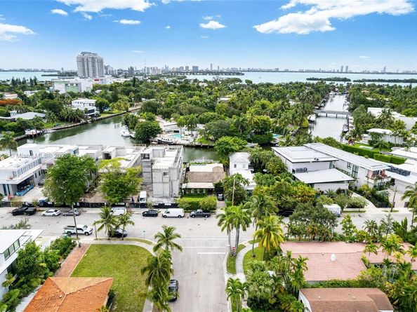 7701 NE 8th Ave, Miami FL 33138