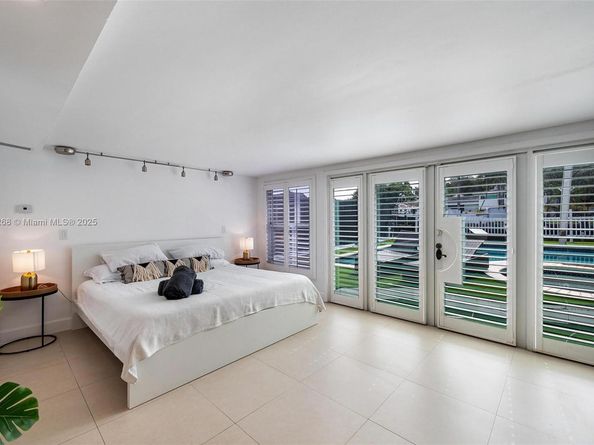 7701 NE 8th Ave, Miami FL 33138