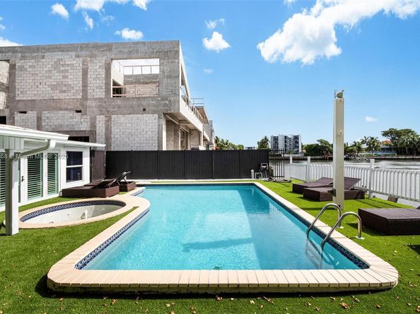 7701 NE 8th Ave, Miami FL 33138