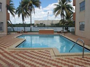 5501 NW 7th St E302, Miami FL 33126